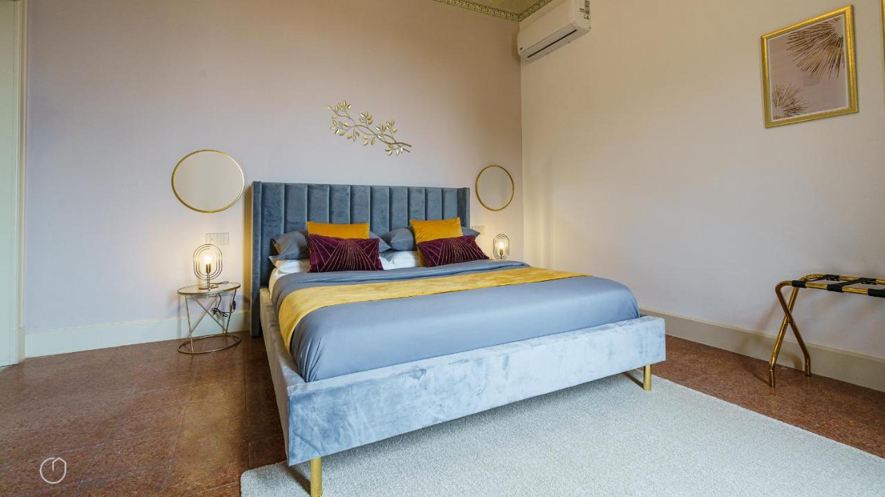 カターニアPalazzo Nouveauアパートメント エクステリア 写真