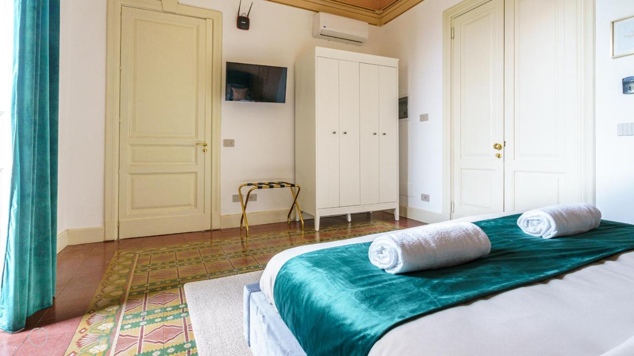 カターニアPalazzo Nouveauアパートメント エクステリア 写真